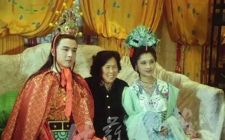 朱琳与年轻一代的艺术对话_朱琳与年轻一代的艺术对话_朱琳与年轻一代的艺术对话