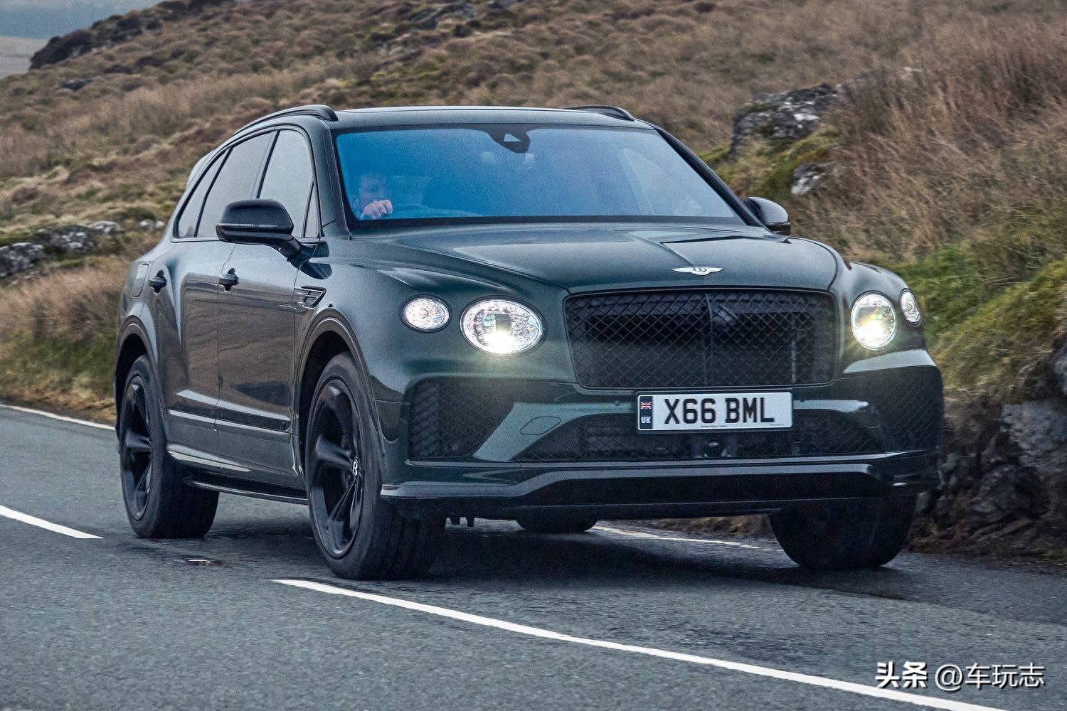 2024年宾利Bentayga V8 S评测：体验超豪华SUV的运动风范与独特魅力