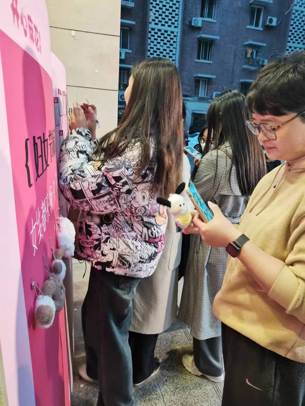 陈奕迅音乐会2021_陈奕迅音乐节目_陈奕迅受邀参加国际音乐节，演出精彩