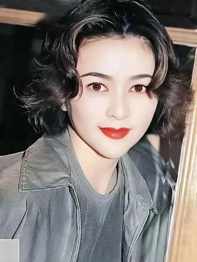 关之琳与不同风格导演的合作_关之琳参演电影_关之琳竟然演过这样
