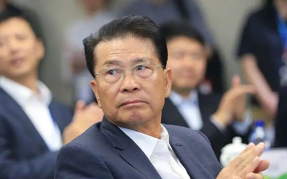 何享健家庭_何享健如何改变了中国家电行业_何享健创业史