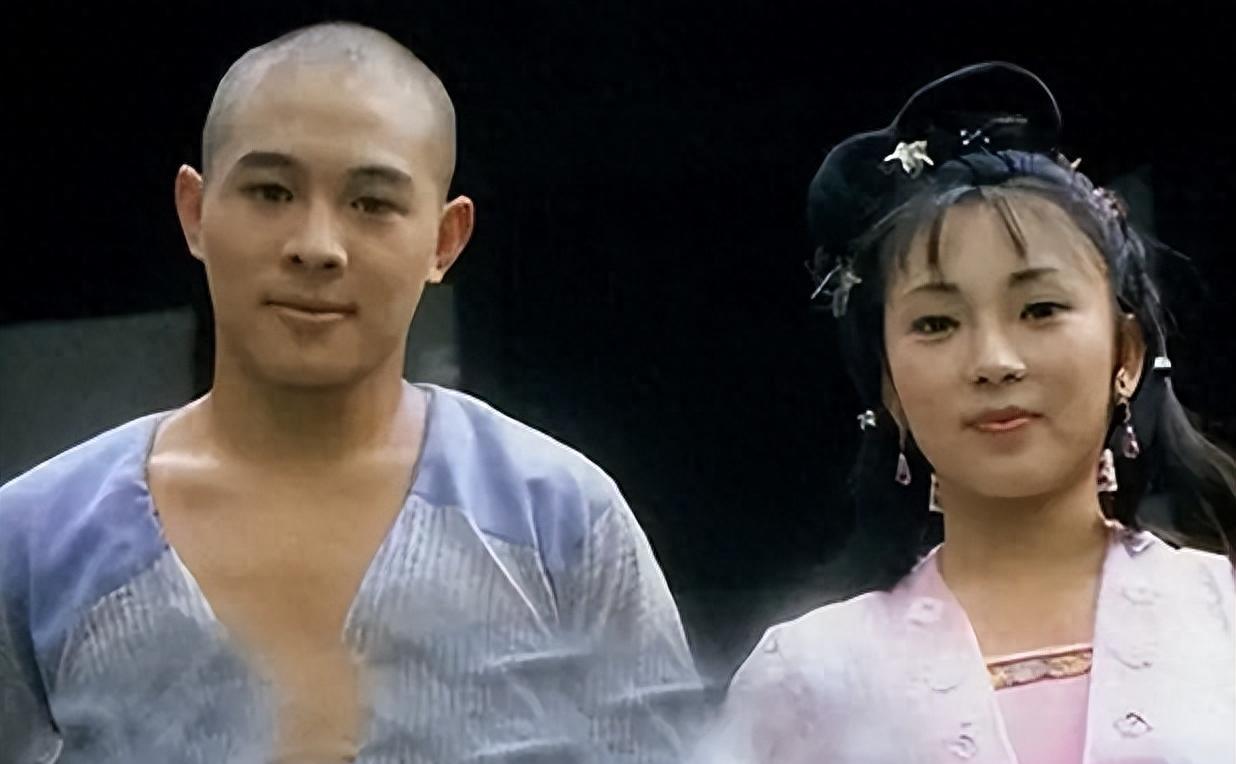 usdt钱包官网入口李连杰与女儿尼泊尔温馨同框，花甲之年状态佳，回顾与前妻黄秋燕的婚姻往事