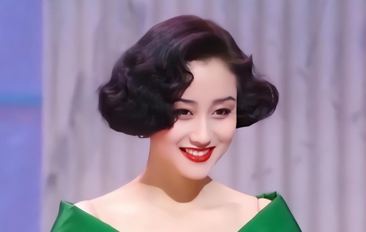 利智的情感生活与爱情故事_利智的感情生活_情感爱情故事利智生活免费观看