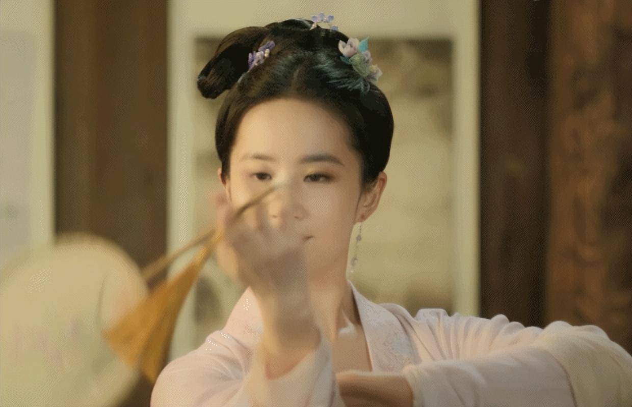 刘亦菲仙女落泪视频_仙女刘亦菲_刘亦菲：银幕上的仙女