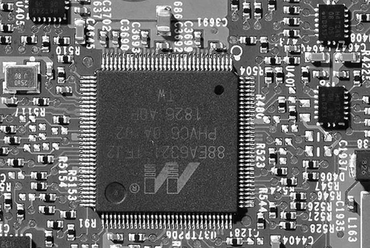 特斯拉造车新势力_深度探讨新款特斯拉Model Y的研发过程_特斯拉研究